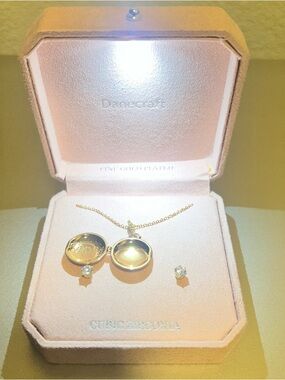 NEW Danecraft Cubic Zirconia Fine Gold Plated Locket Necklace with Stud Earrings